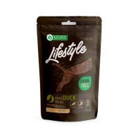 Лакомство для котов Nature's Protection Lifestyle Snack mini duck dices 75 г